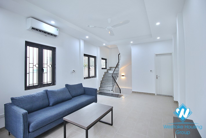 Brand new House with modern furnitures and equipments for rent in Au Co, Tay Ho District